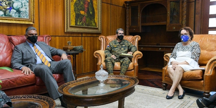 Miriam Germán Brito recibe a los ministros de Interior y de Defensa