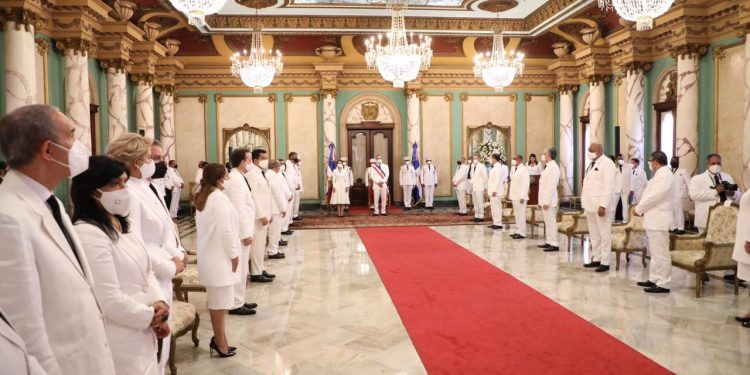 Presidente Luis Abinader juramenta a Carmen Heredia como nueva ministra de Cultura