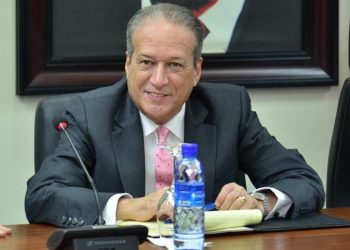 Regresó Reinaldo Pared Pérez tras cirugía en EE.UU.