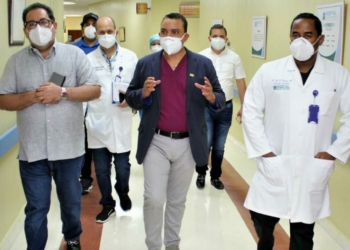 Director del SNS recorre las instalaciones del Hospital Ney Arias Lora