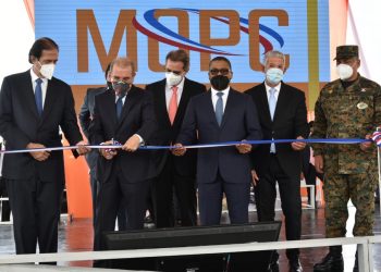 Presidente Medina inaugura avenida Ecológica en Santo Domingo Este