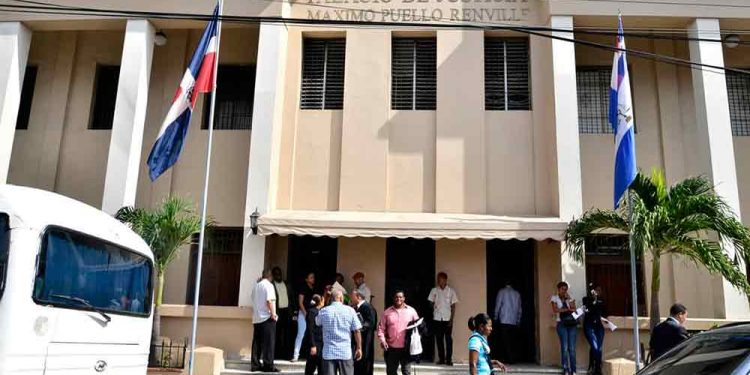 Aplican prisión preventiva a supuestos matadores de pareja de esposos en San Cristóbal