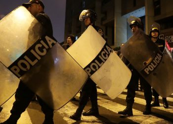 Al menos 13 personas mueren en discoteca del Perú