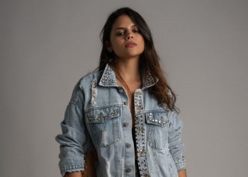 People en Español presenta a Techy Fatule en concierto.