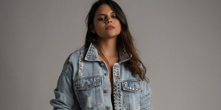 People en Español presenta a Techy Fatule en concierto.