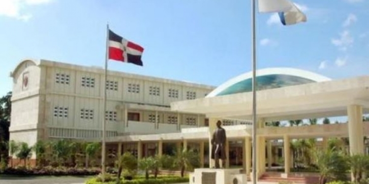 UASD garantiza disponibilidad de secciones para todos sus estudiantes