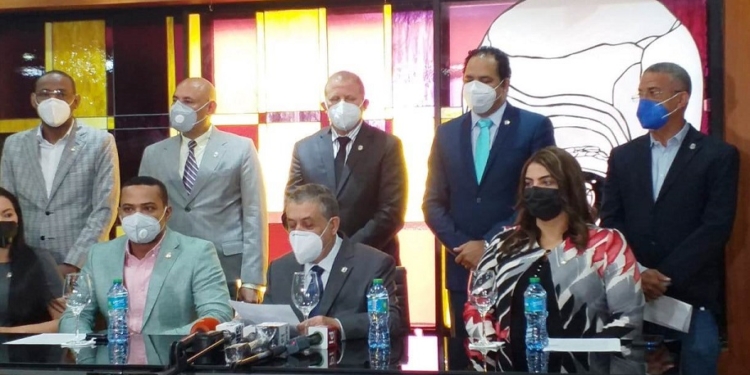 Diputados del PLD apoyan decisiones del comité político