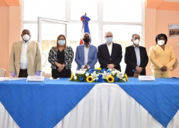 Ceara Hatton cree crecimiento no sólo debe medirse por el PIB