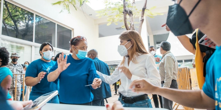 Alcaldía DN aplica pruebas del COVID-19 su personal