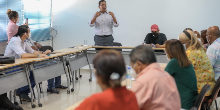 Director DGCP inicia consultas con proveedores y gobiernos locales