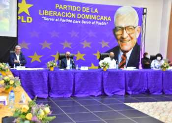 Comité político PLD reunido en la Casa Nacional