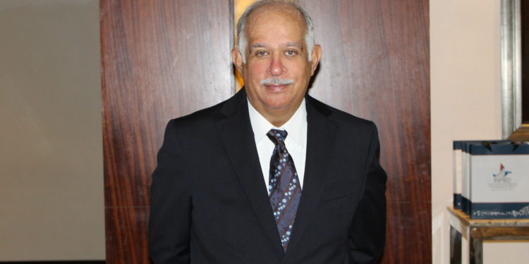 Wilfredo Lozano sostiene reunión con ejecutivos de medios