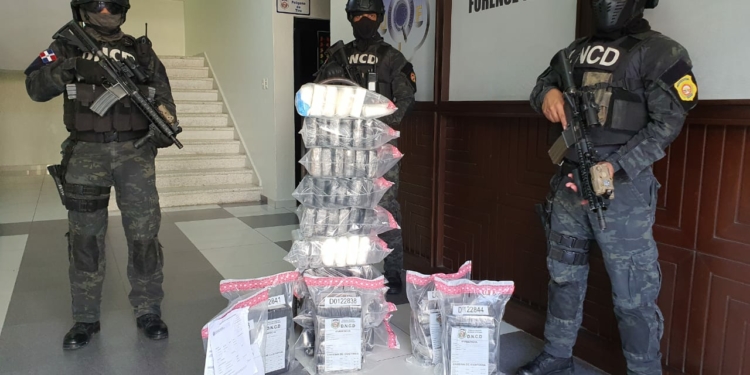 DNCD decomisó alijo de drogas en Los Tres Ojos