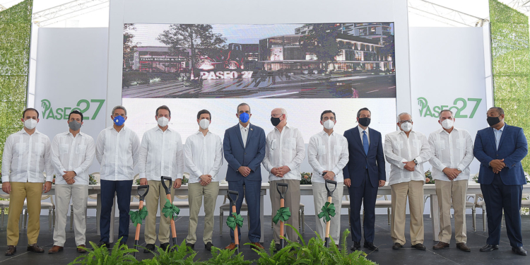 Finisterre Capital da el primer palazo a su plaza comercial Paseo 27