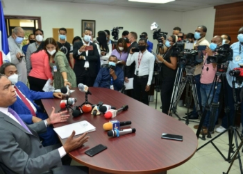 Senadores del PLD saluda Abinader promueva JCE de consenso