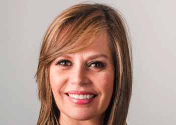 Roberto Cavada y Glenda Umaña en programa especial