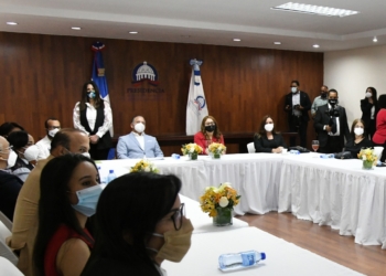 Gobierno renovará y ampliará Programa Nacional de Alfabetización de Adultos