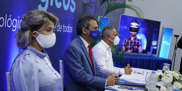 M. Juventud y el ITLA ofrecerán 2,500 becas a jóvenes