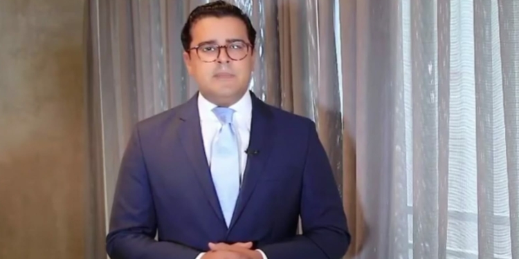 Martínez Hoepelman renuncia a contrato de representación