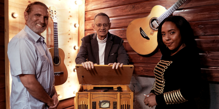 Luis Segura "El Papá de la Bachata" tendrá un programa radial por una red de emisoras