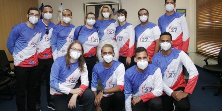 Ganadores concurso de Nasa recibirán becas