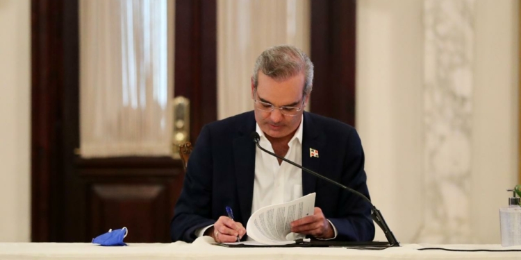 Presidente Abinader resalta alianzas público-privadas