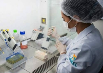 Brecha de género en STEM rezaga a la mujer en los trabajos del futuro