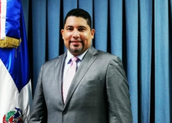 Catedrático Kinller Moquete postulado a la JCE