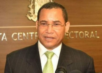 Fundación pondera a Eddy Olivares para presidir la JCE