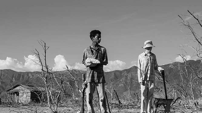Diario El País dice Malpaso, de Héctor Valdez, es impecable poesía visual