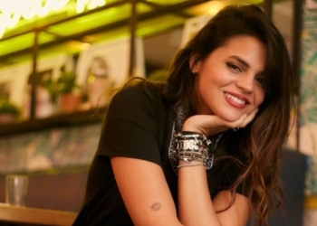 Techy Fatule rinde homenaje a Juan Luis Guerra.