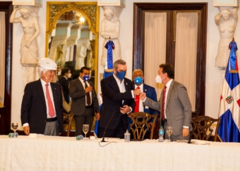 Gobierno crea Mesa Presidencial de la Industrialización