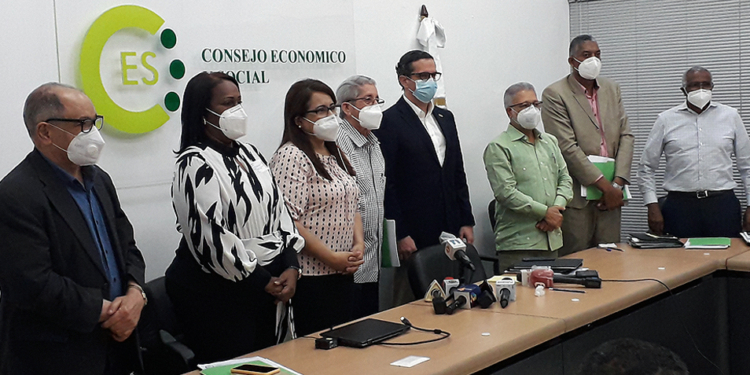 CES inicia trabajos para firma del pacto eléctrico y el pacto fiscal