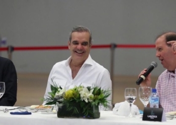 Abinader proclama respaldo al país como destino de cine