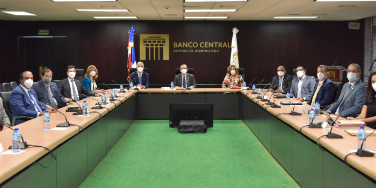 Bancentral estudia medidas para ampliar el acceso al crédito
