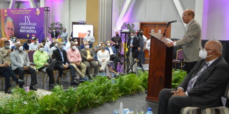 Montás pone en circulación nuevo libro y llama al PLD a evaluar bien su fracaso electoral