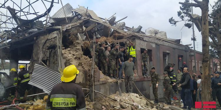 Ataque con misiles de Armenia deja 12 civiles muertos y 40 heridos