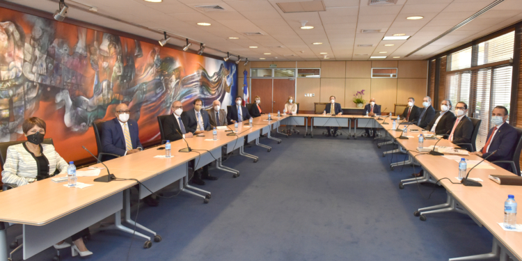 Entidades financieras validan aportes para combatir el COVID-19