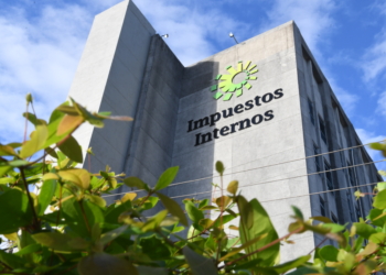 DGII extiende por un mes placas de vehículos vencidas