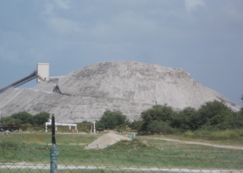 Expertos alertan: uso cenizas de carbón para construcción es un engaño