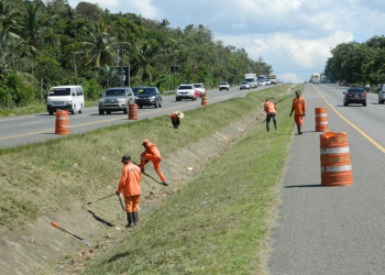 Gobierno inicia reparación autopista Duarte