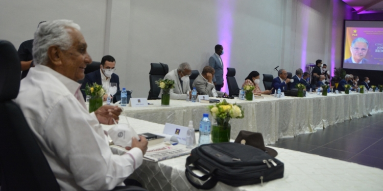 Comité político del PLD reunido