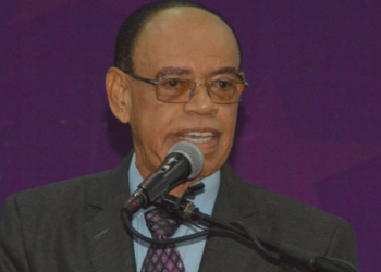 Lidio Cadet justifica juramentaciones de Danilo Medina en el PLD