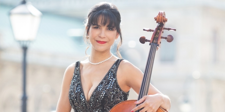 Nicole Peña-Comas anuncia el estreno de su álbum debut