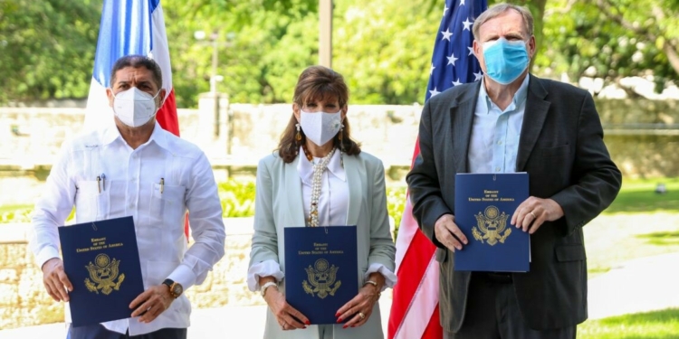 Estados Unidos dona US$13.6 millones al sector agropecuario dominicano