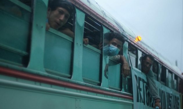 México y Guatemala disuelven caravana de migrantes porque “no es momento de migrar”