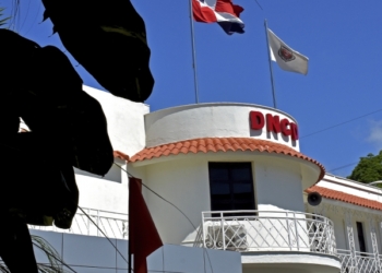 Muere mujer y otros dos son heridos en operativo de la DNCD