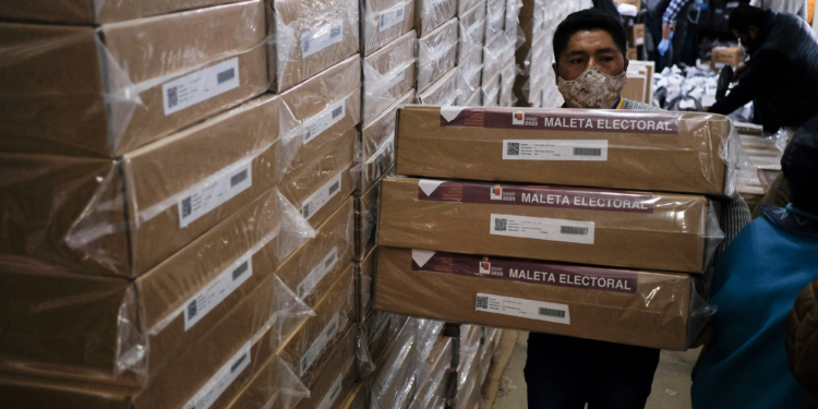 Bolivia va a las urnas este domingo