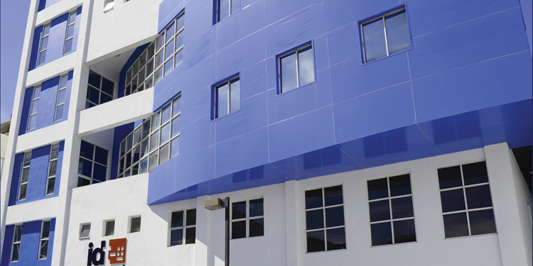 Indotel continúan cerrando emisoras ilegales; cuatro en el Cibao