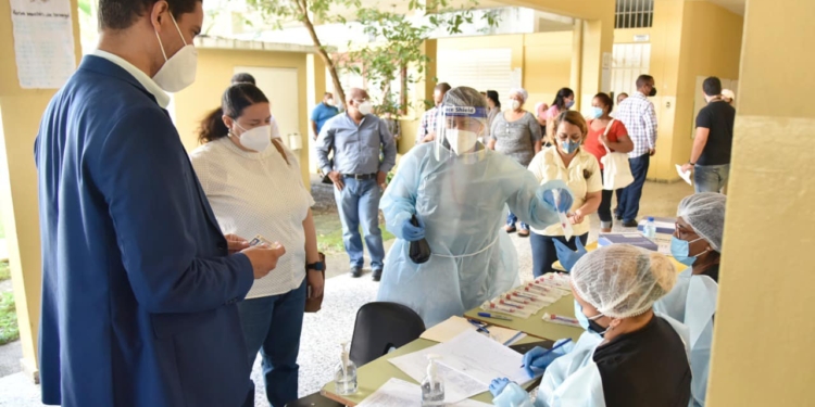 Ministerio de Educación interviene dos centros educativos presentaron casos de COVID19